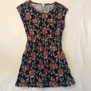 Forever21 floral short sleeve dress
